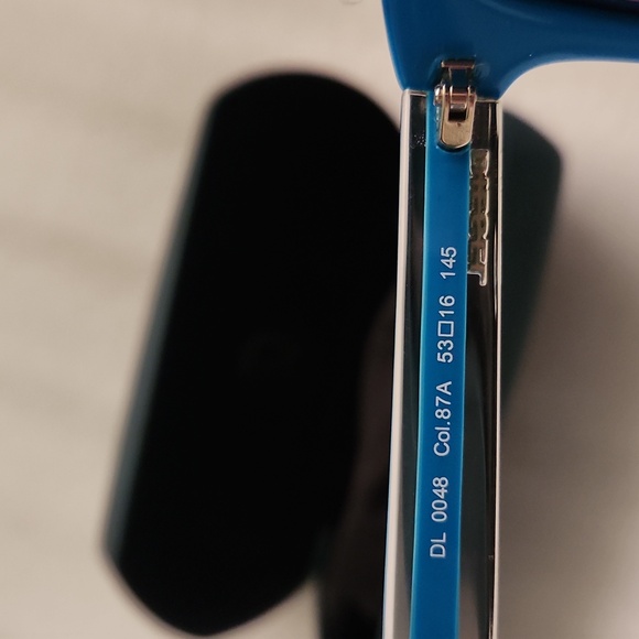 Diesel "piercings" design wayfarer sunglasses  Turquoise Ocean blue - Picture 6 of 6